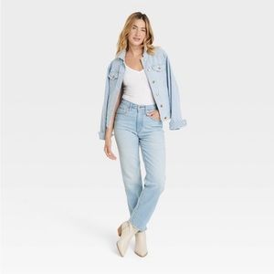 High Rise Light Wash Straight Jean